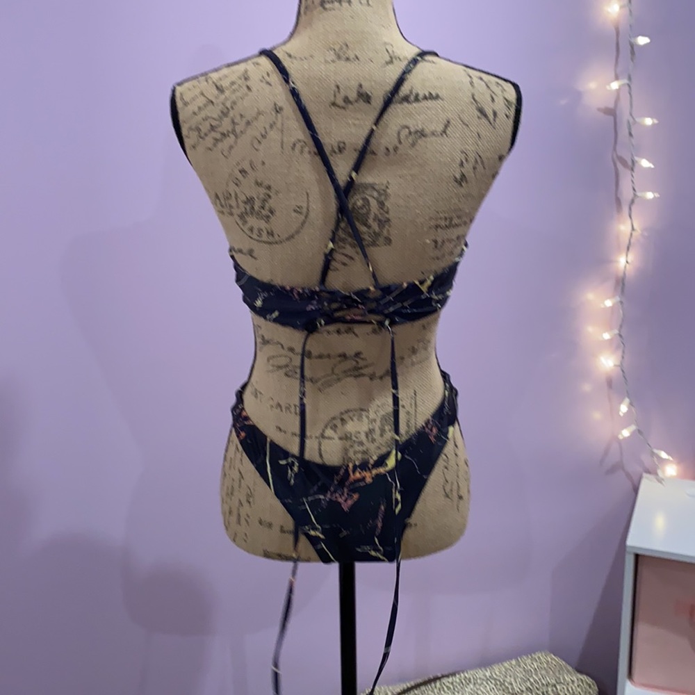 SHEIN - Picture 2 of 2